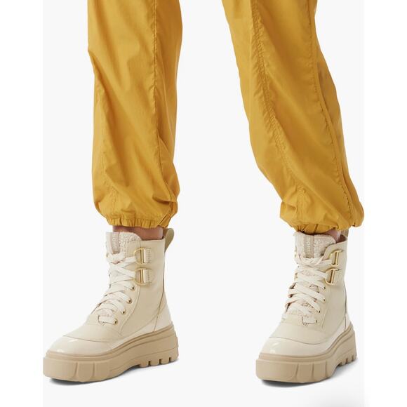 Sorel Combat Boots Womens Size 8 Taupe Patent Laces Sherpa Gorpecore Waterproof - Picture 2 of 10